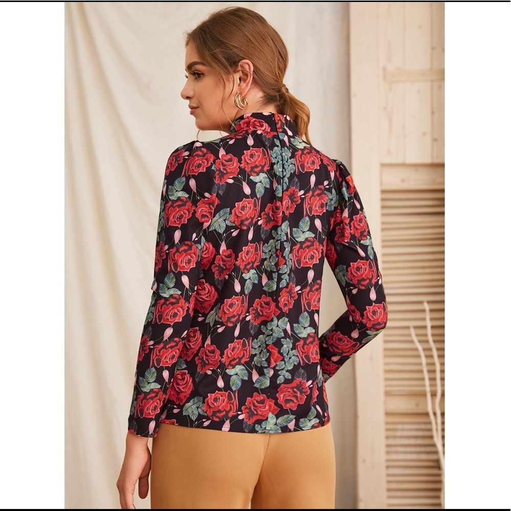 Secret Garden Floral Print Blouse - Picture 2 of 8